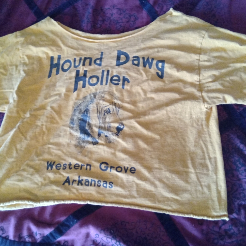 One of a kind!Vintage 1978 cropped tshirt
